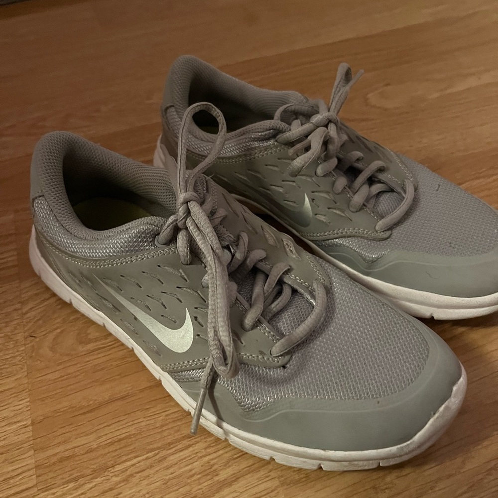 nike running sneakers